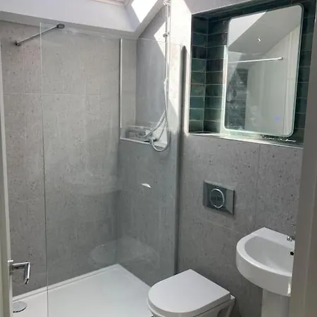 Bijou Mews In The Victorian Q * Корк