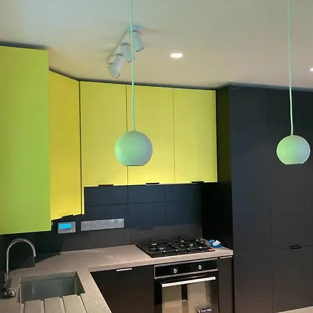 Апартаменты Bijou Mews In The Victorian Q *